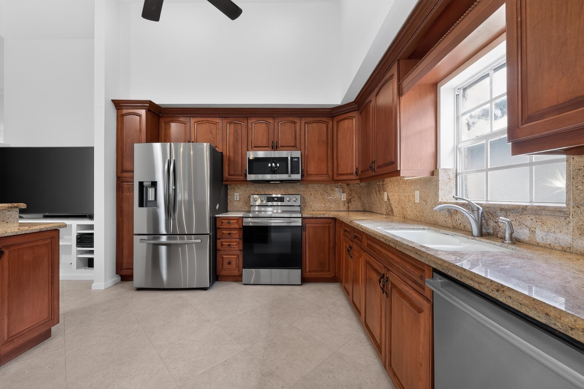 3882 Dafilee Circle, West Palm Beach, FL 33417 — photo 16 of 40