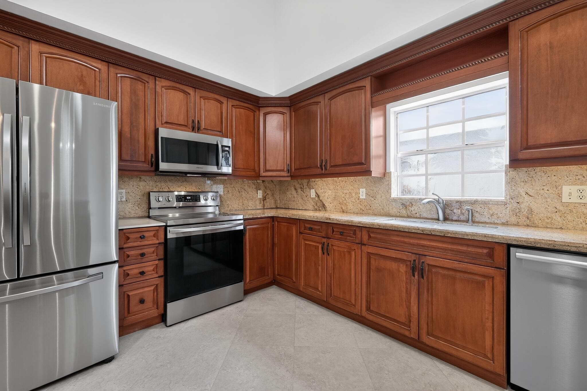 3882 Dafilee Circle, West Palm Beach, FL 33417 — photo 18 of 40