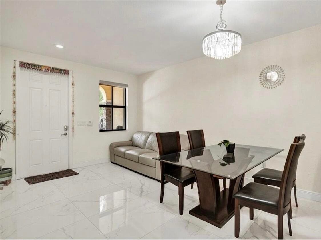 8768 NW 98th Avenue 8768, Doral, FL 33178 — photo 7 of 40