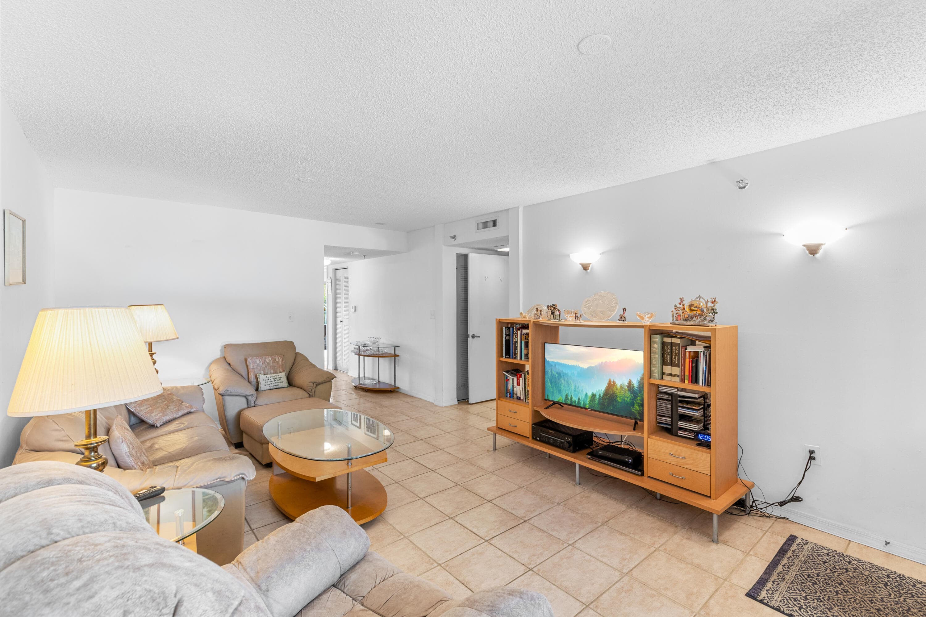 9470 Tangerine Place 209, Davie, FL 33324 — photo 5 of 52