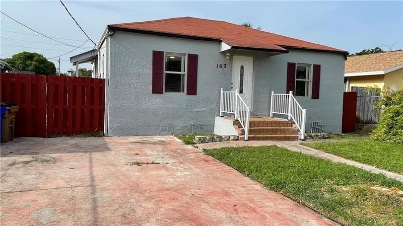 163 SW 5th Street, Deerfield Beach, FL 33441 — photo