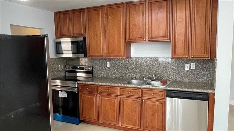 163 SW 5th Street, Deerfield Beach, FL 33441 — photo 11 of 19