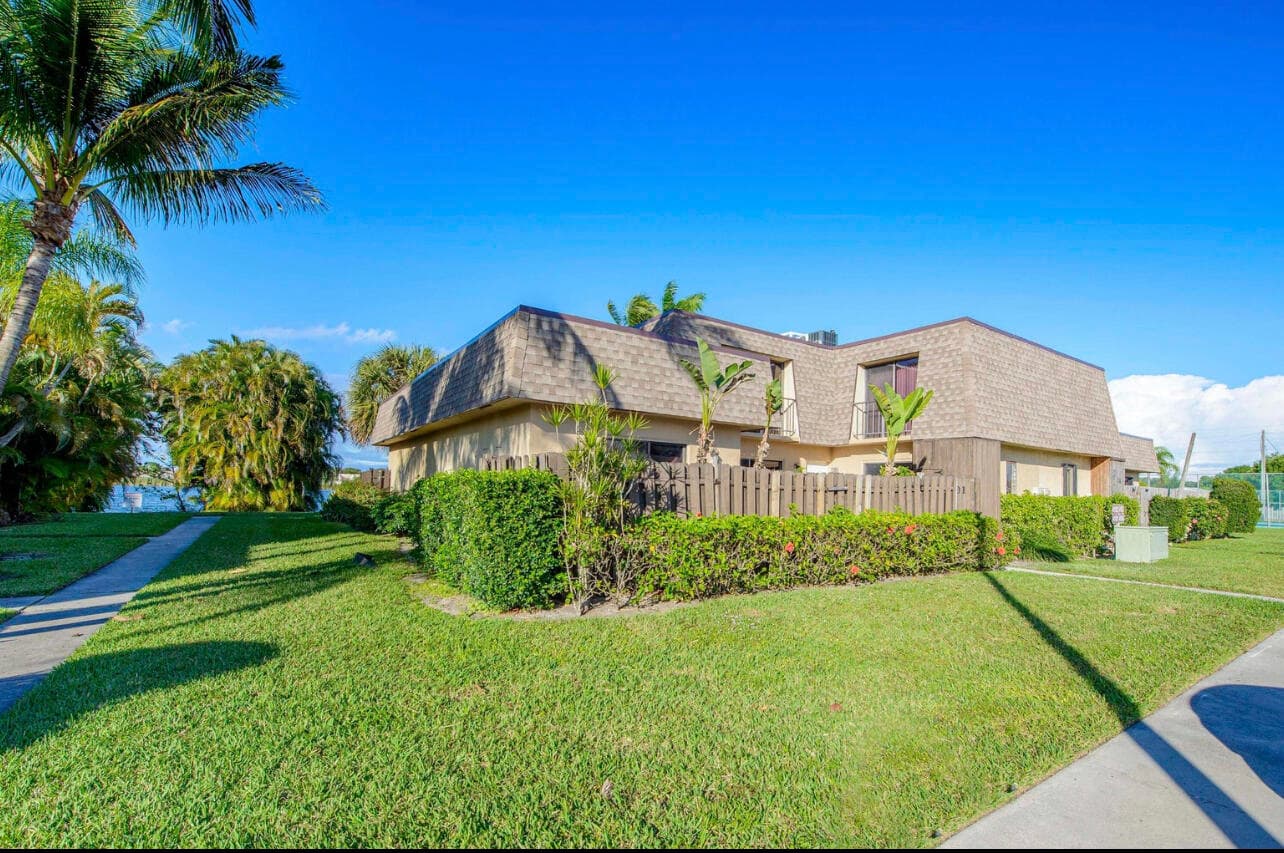 4101 N Waterview Circle 41-a, Palm Springs, FL 33461 — photo