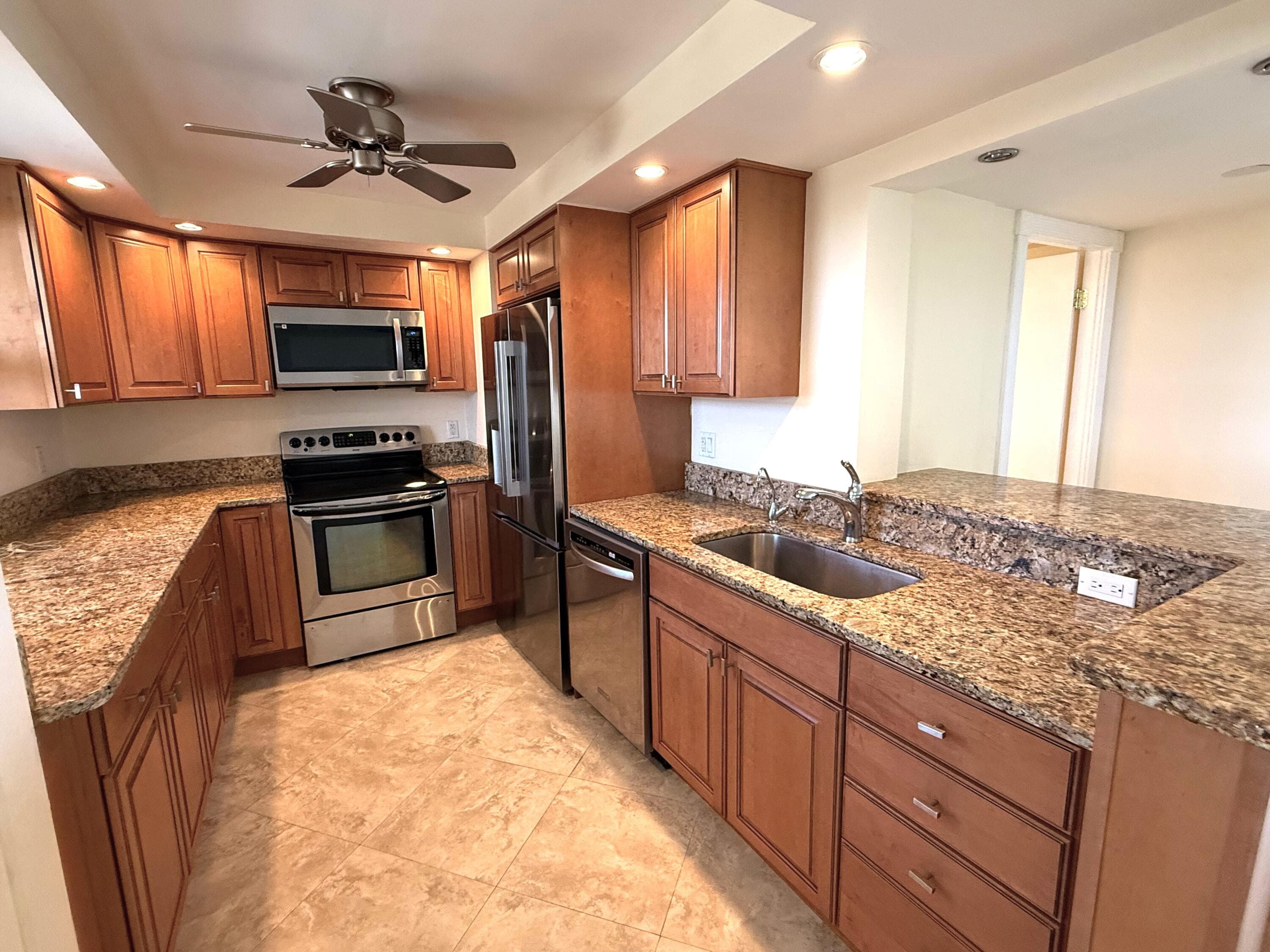5200 N Flagler Drive 1604, West Palm Beach, FL 33407 — photo 3 of 8