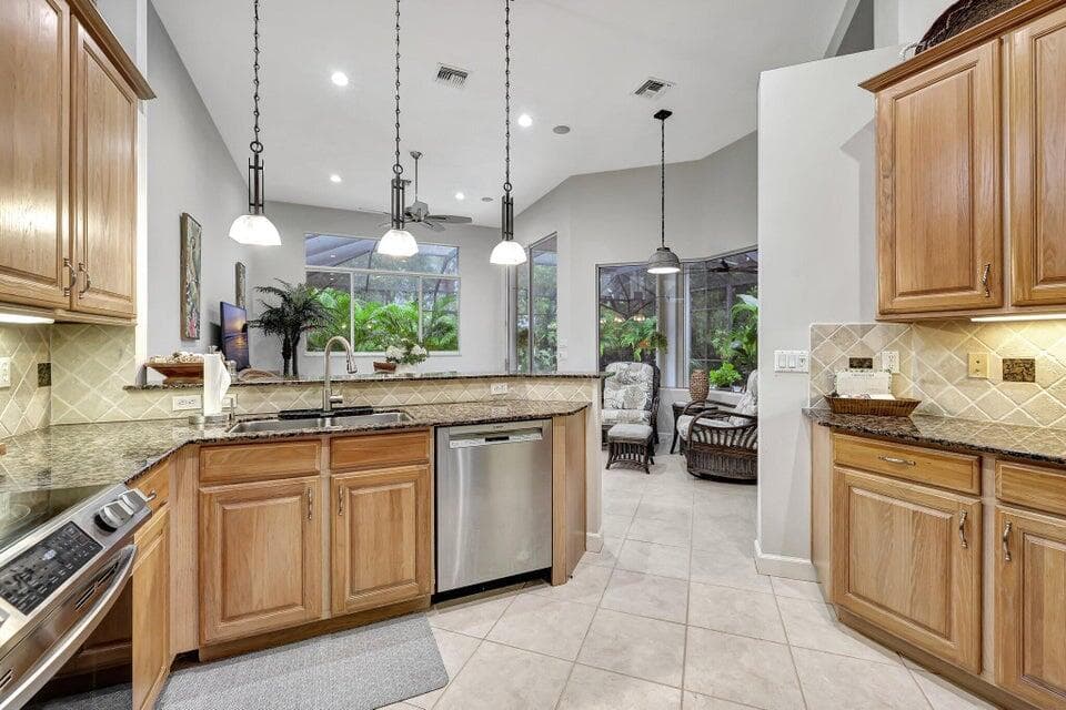 7602 Greenbrier Circle, Port St. Lucie, FL 34986 — photo 10 of 31