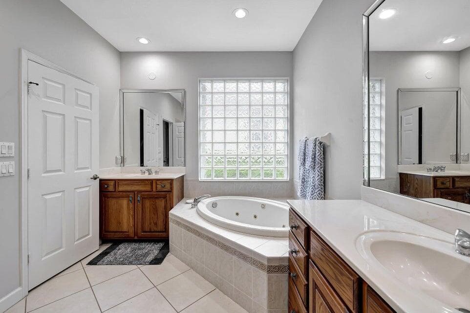 7602 Greenbrier Circle, Port St. Lucie, FL 34986 — photo 13 of 31
