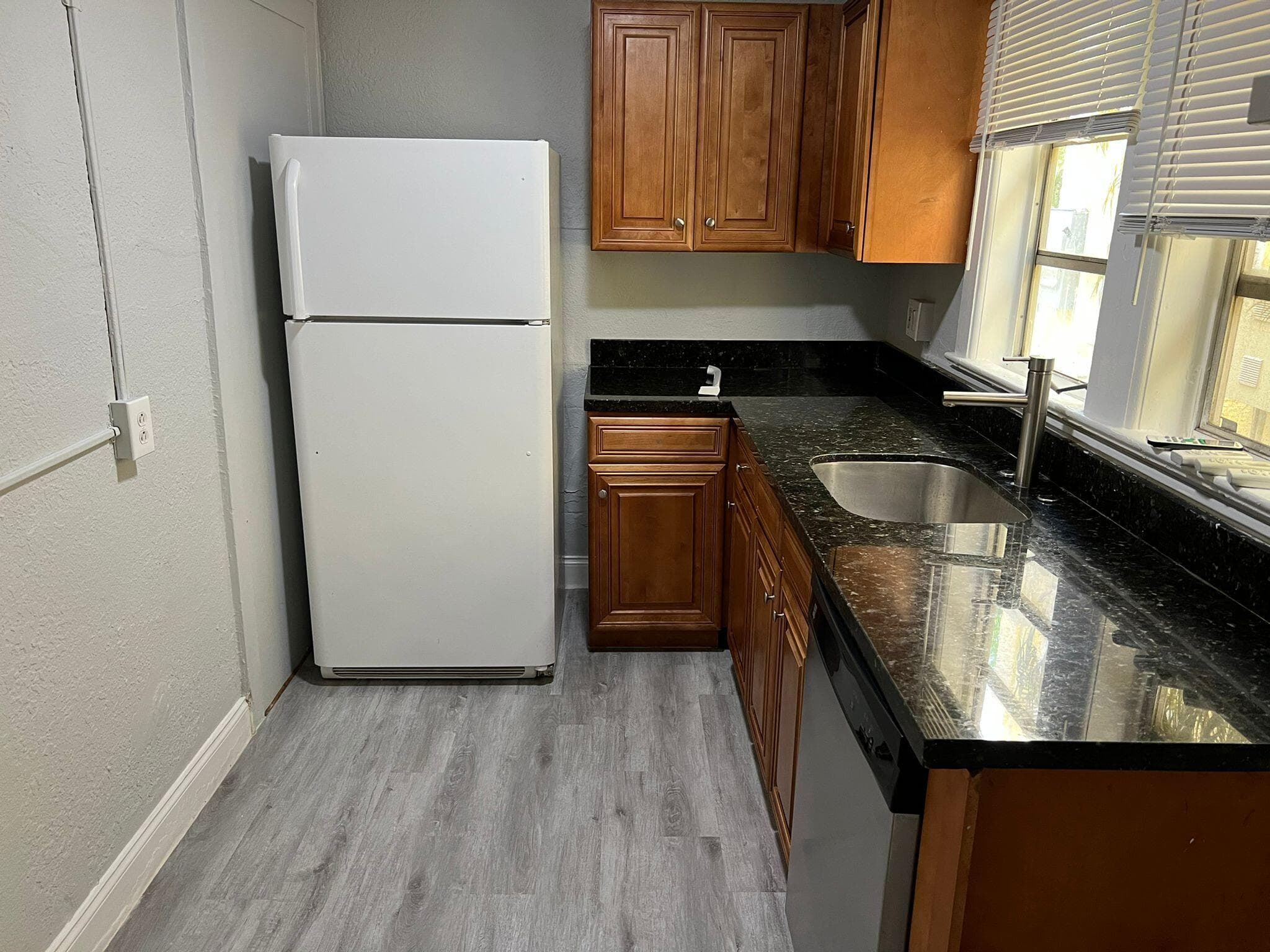 1852 Washington Street 2, Hollywood, FL 33020 — photo 2 of 7