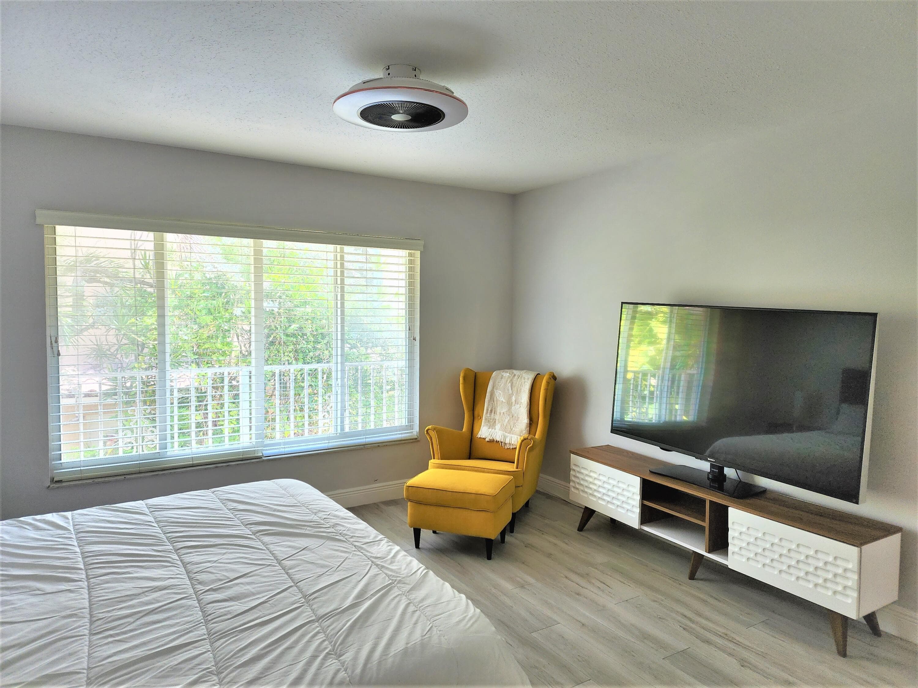 572 SE 20th Avenue 3, Deerfield Beach, FL 33441 — photo 11 of 14