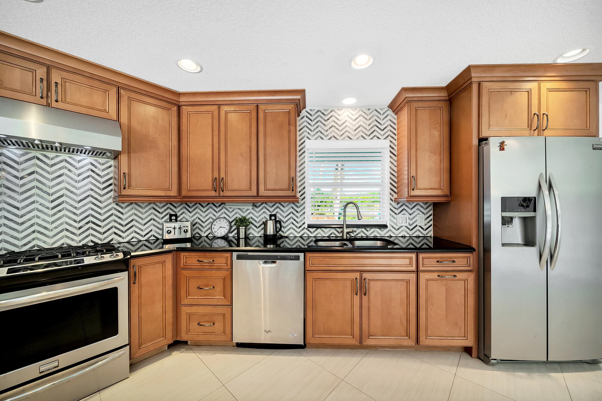 3781 S 25th Street, Fort Pierce, FL 34981 — photo 10 of 53