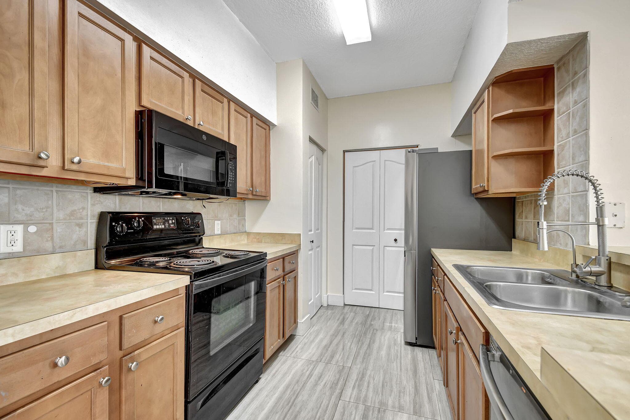 9873 Baywinds Drive 5302, West Palm Beach, FL 33411 — photo 18 of 43