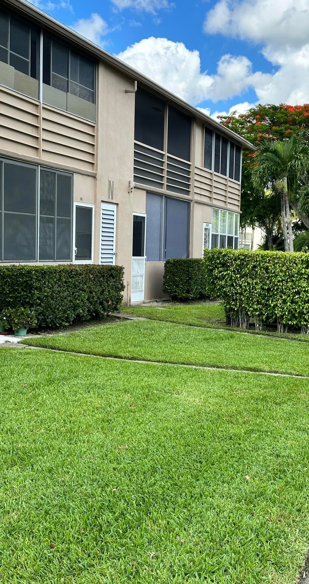 309 Windsor N, West Palm Beach, FL 33417 — photo 10 of 12