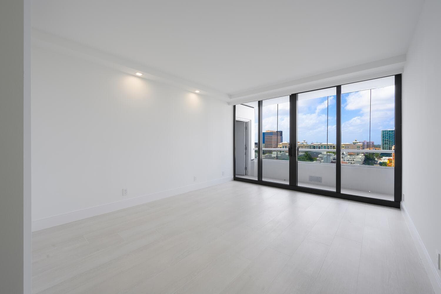 525 S Flagler Drive 14c, West Palm Beach, FL 33401 — photo 17 of 48