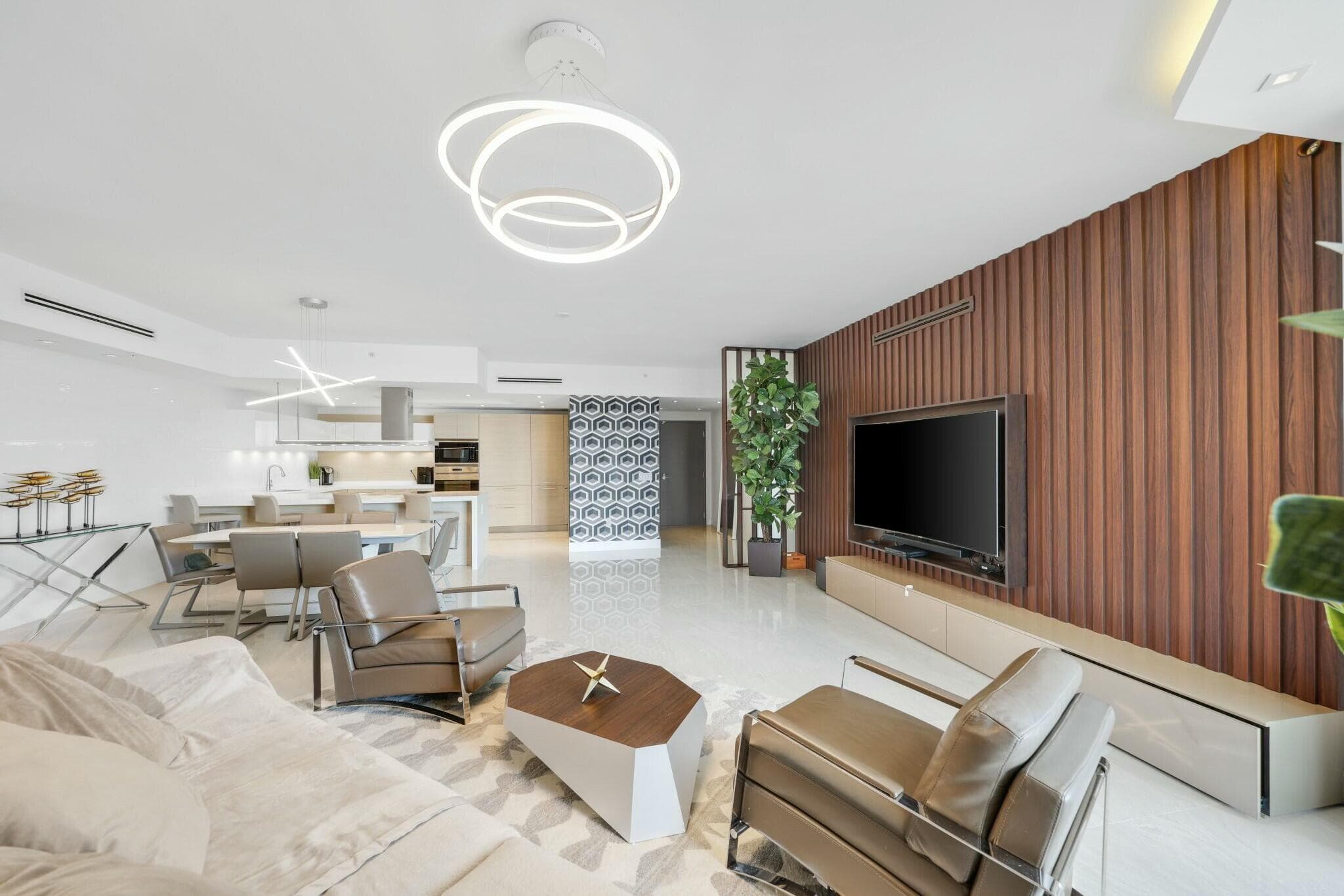 17301 Biscayne Boulevard 707, North Miami Beach, FL 33160 — photo 5 of 62