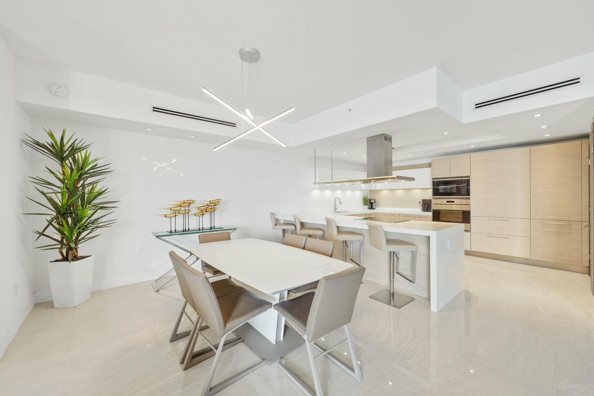 17301 Biscayne Boulevard 707, North Miami Beach, FL 33160 — photo 7 of 62