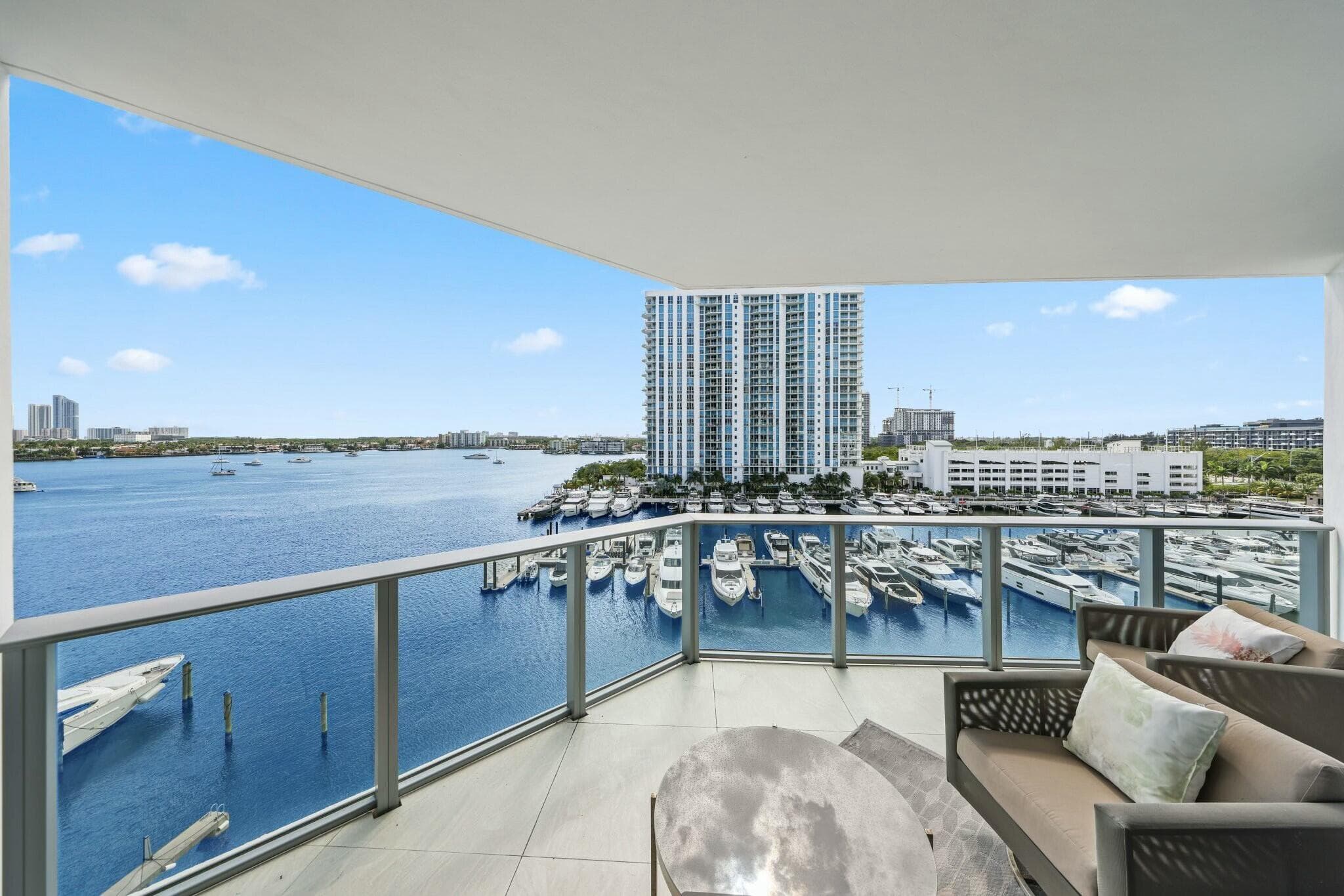 17301 Biscayne Boulevard 707, North Miami Beach, FL 33160 — photo 31 of 62