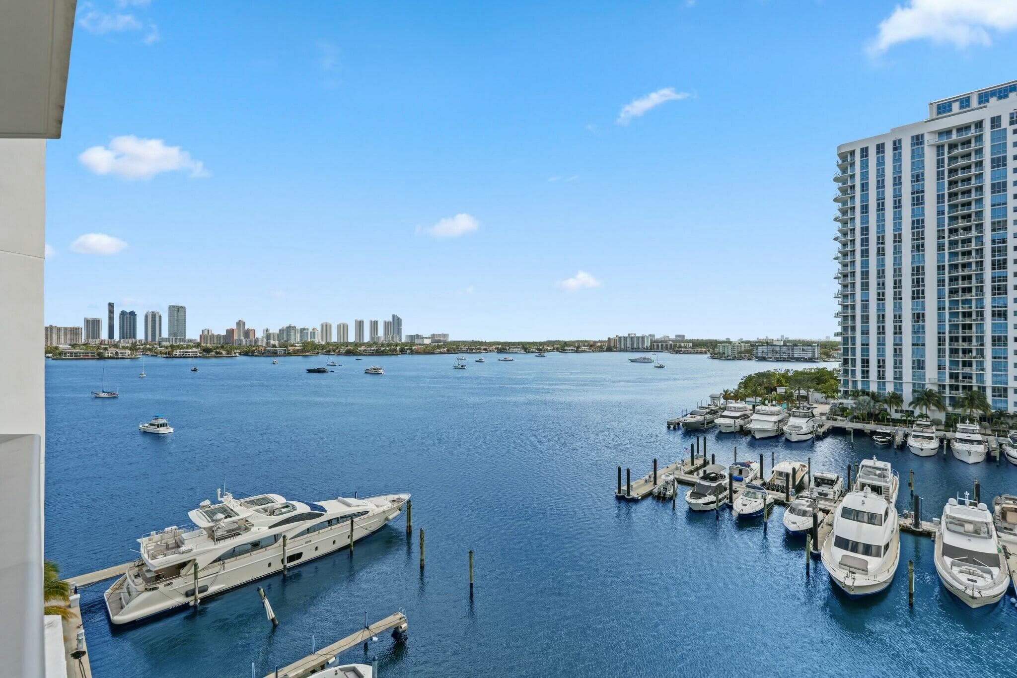 17301 Biscayne Boulevard 707, North Miami Beach, FL 33160 — photo 35 of 62