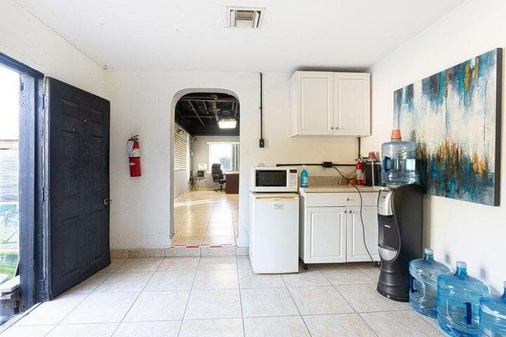 3109 2nd Avenue N, Palm Springs, FL 33461 — photo 16 of 17
