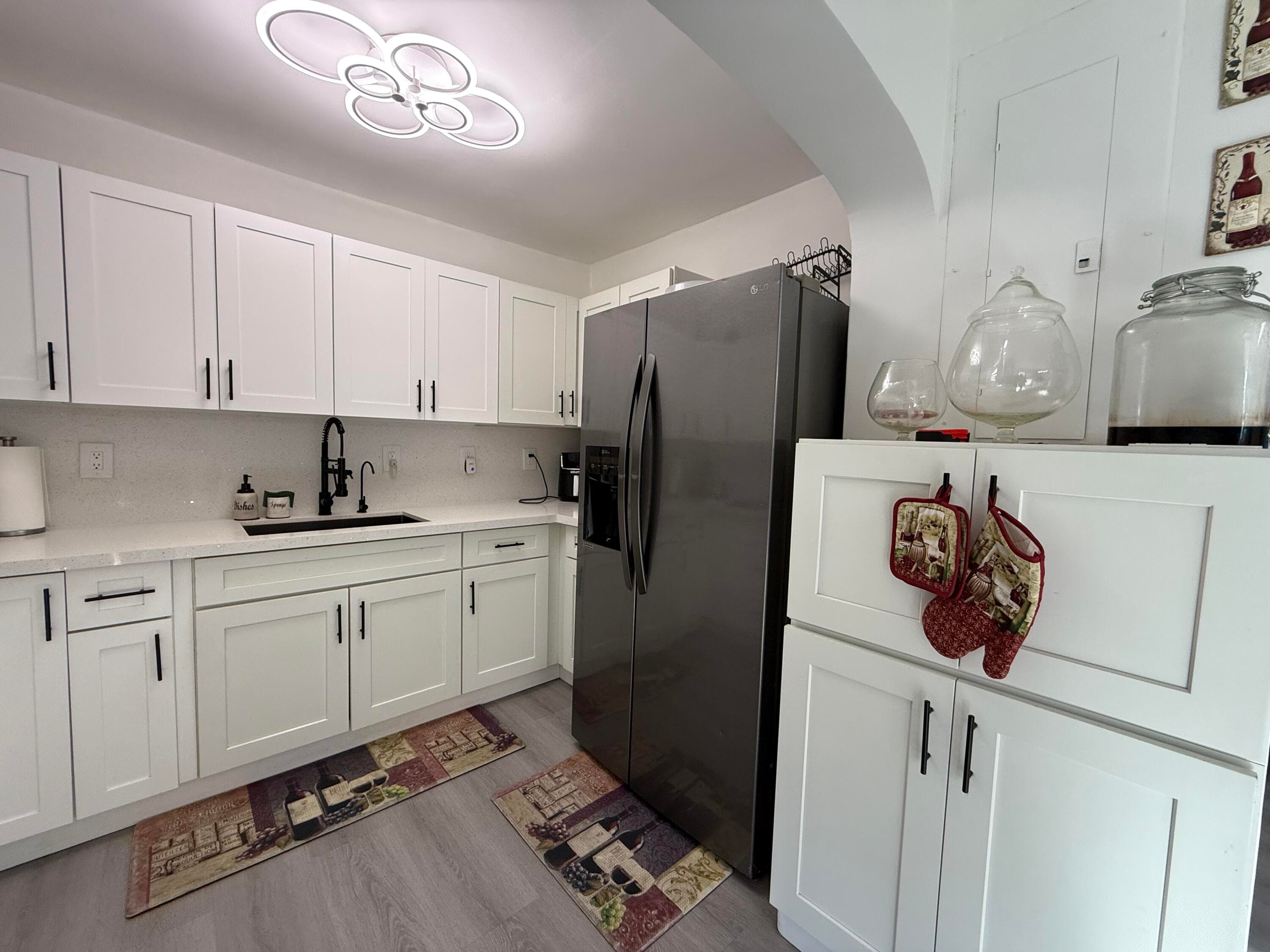 303 NW 28 Way, Fort Lauderdale, FL 33311 — photo 10 of 33