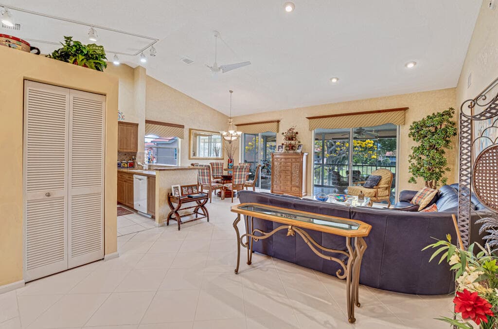 9805 Shadybrook 201 Drive 201, Boynton Beach, FL 33437 — photo 7 of 49