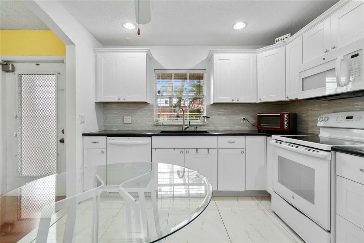 603 Laconia Circle, Lake Worth, FL 33467 — photo 3 of 22