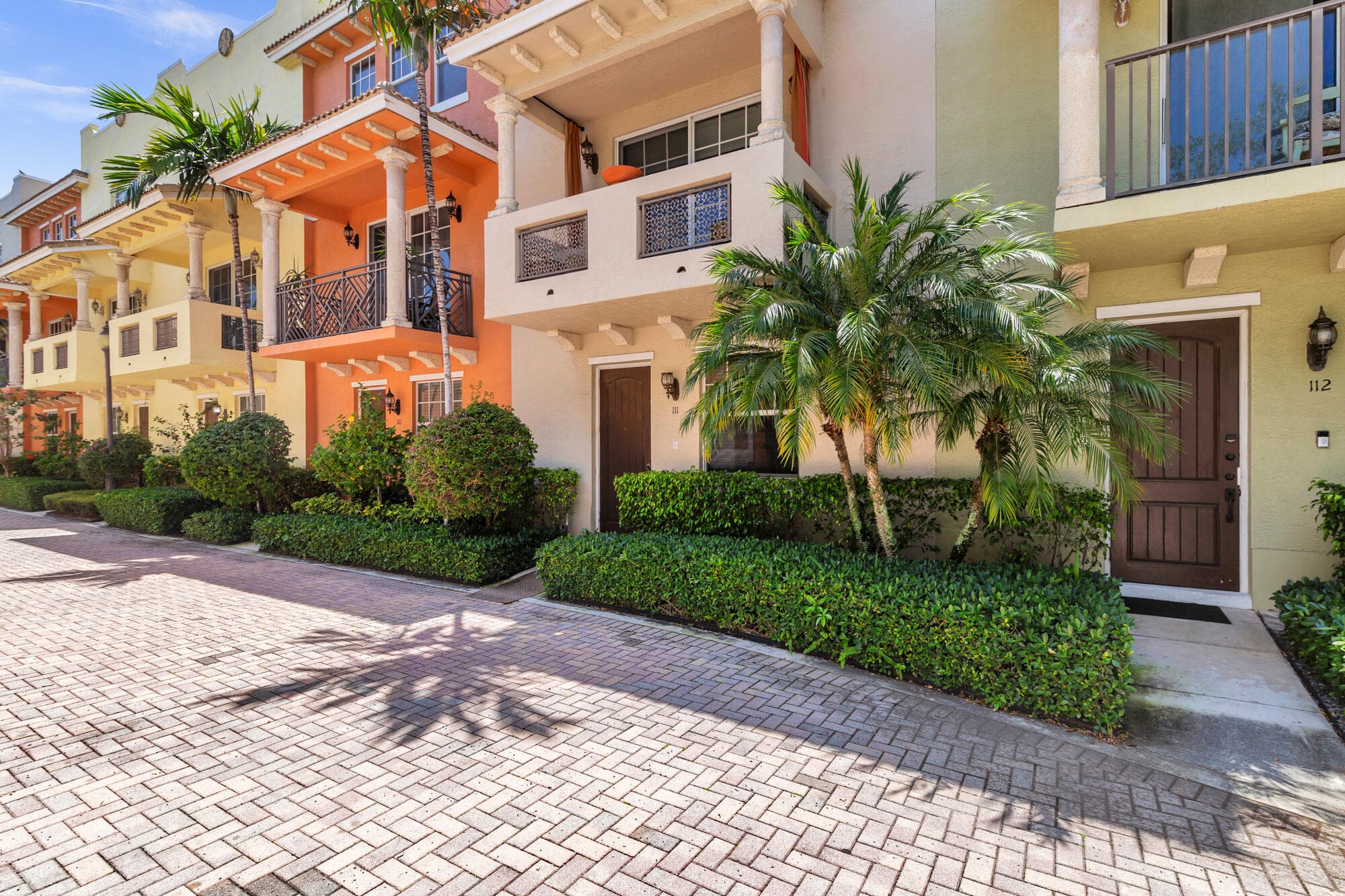 219 N L Street 111, Lake Worth Beach, FL 33460 — photo 2 of 32
