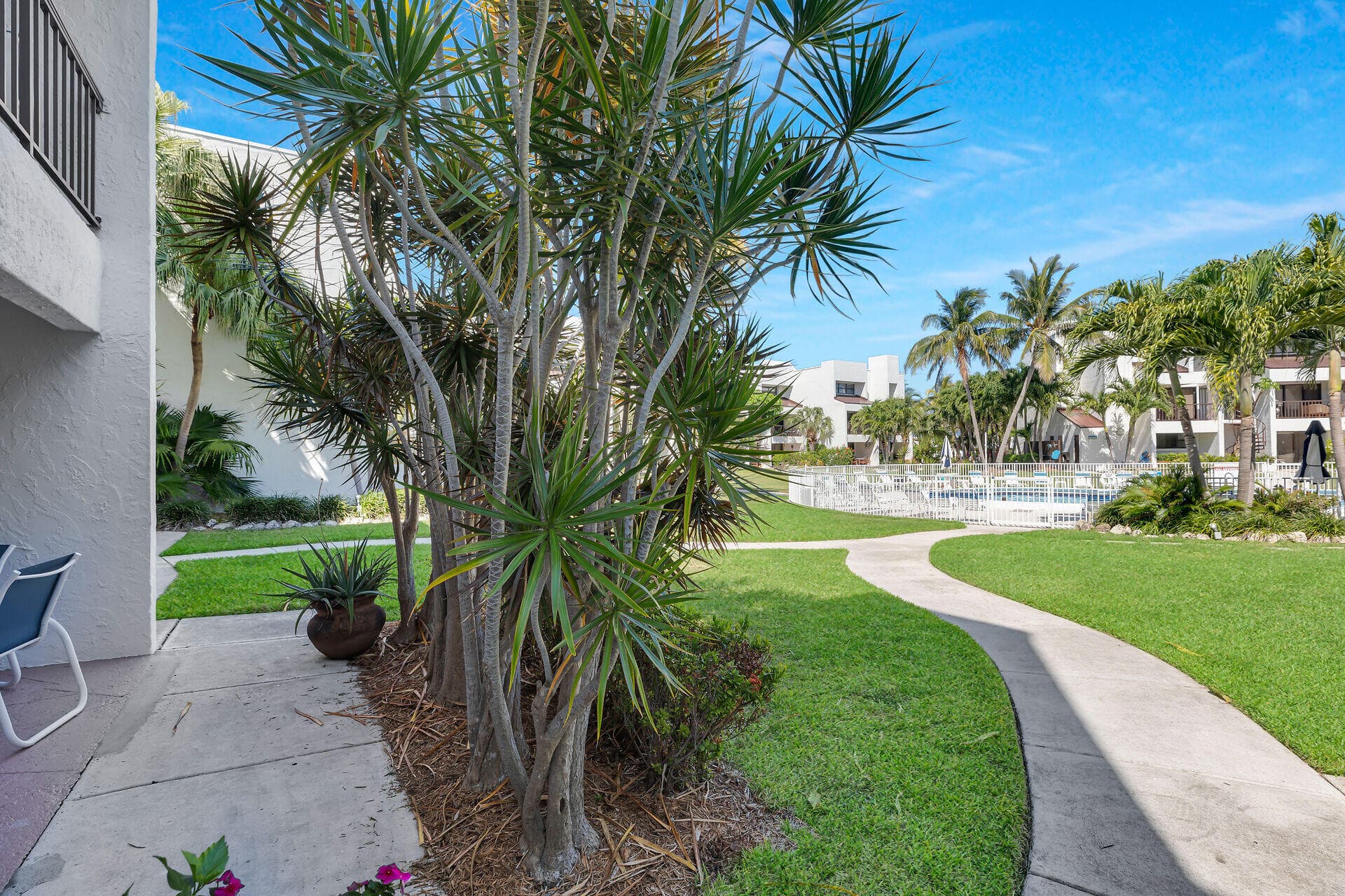 601 W Ocean Dr Drive 203a, Key Colony Beach, FL 33051 — photo 31 of 40