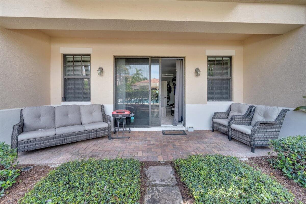 502 Del Sol Circle, Tequesta, FL 33469 — photo 37 of 73