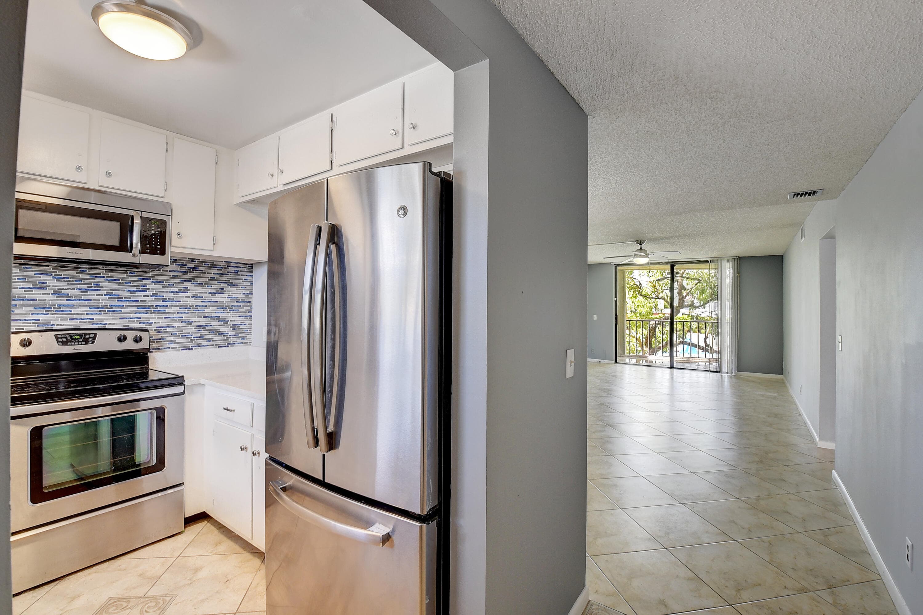 890 N Federal Highway 206, Lantana, FL 33462 — photo 5 of 37