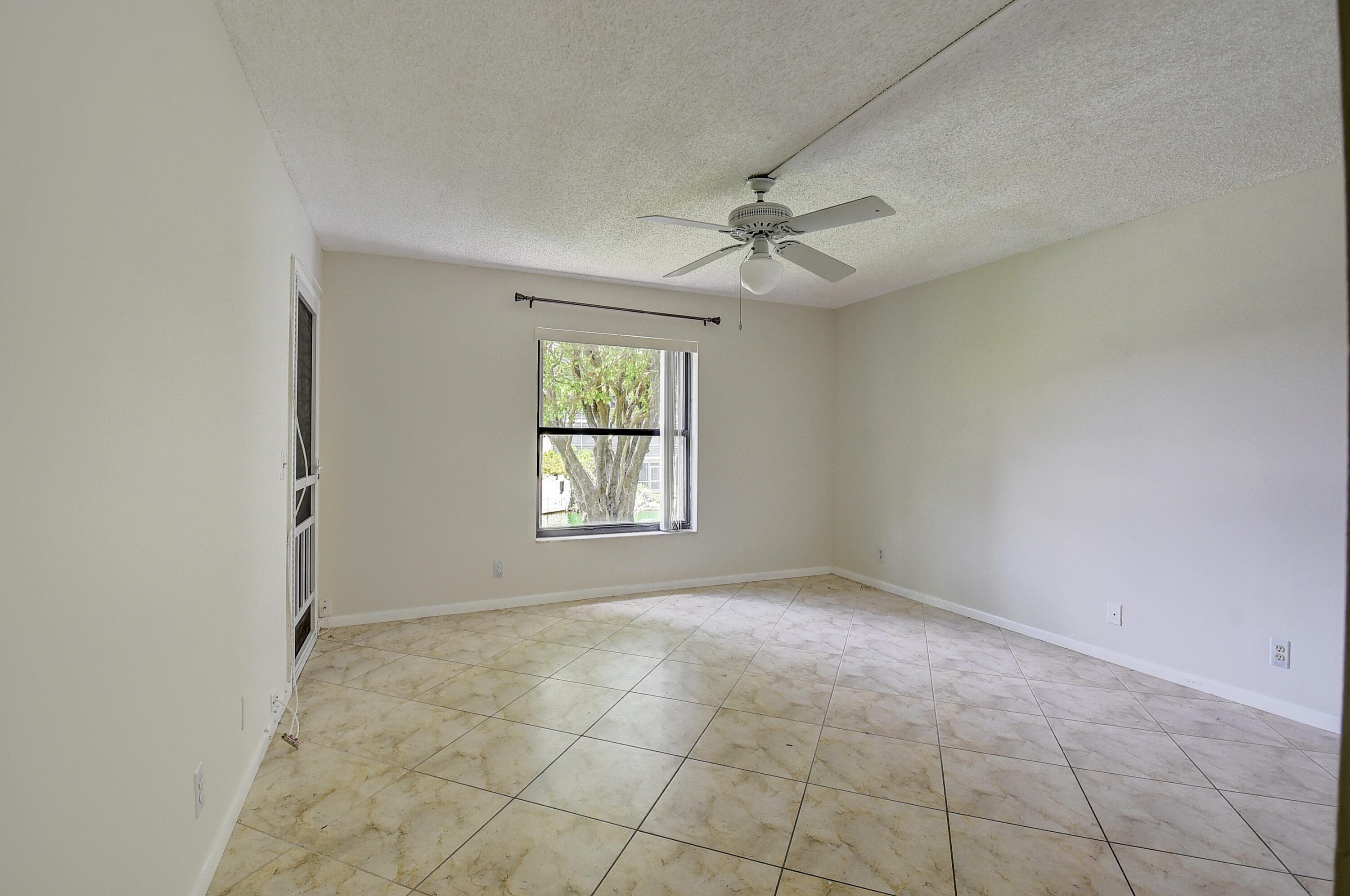 890 N Federal Highway 206, Lantana, FL 33462 — photo 17 of 37