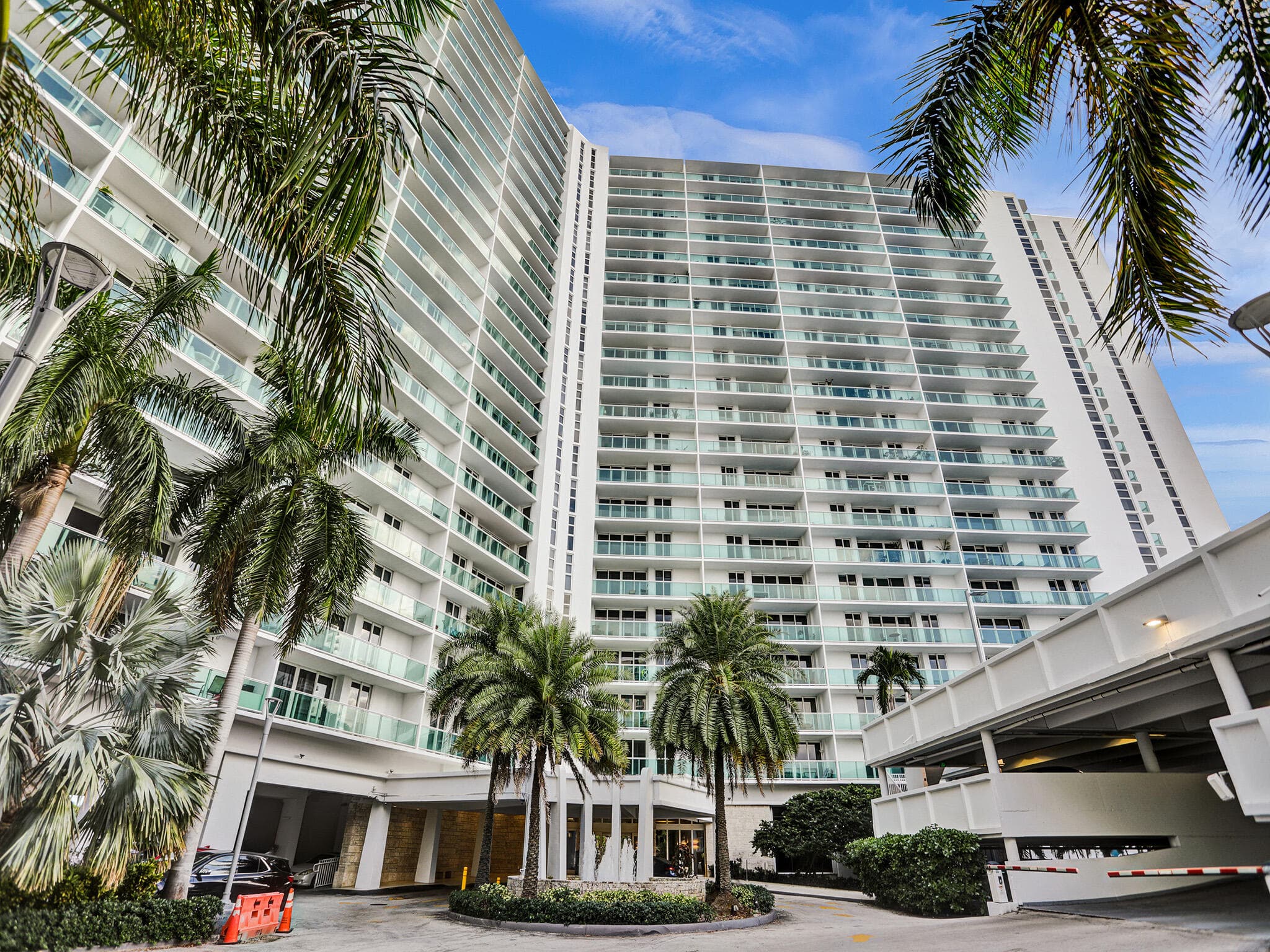 100 Bayview Drive 1125, Sunny Isles Beach, FL 33160 — photo 2 of 31