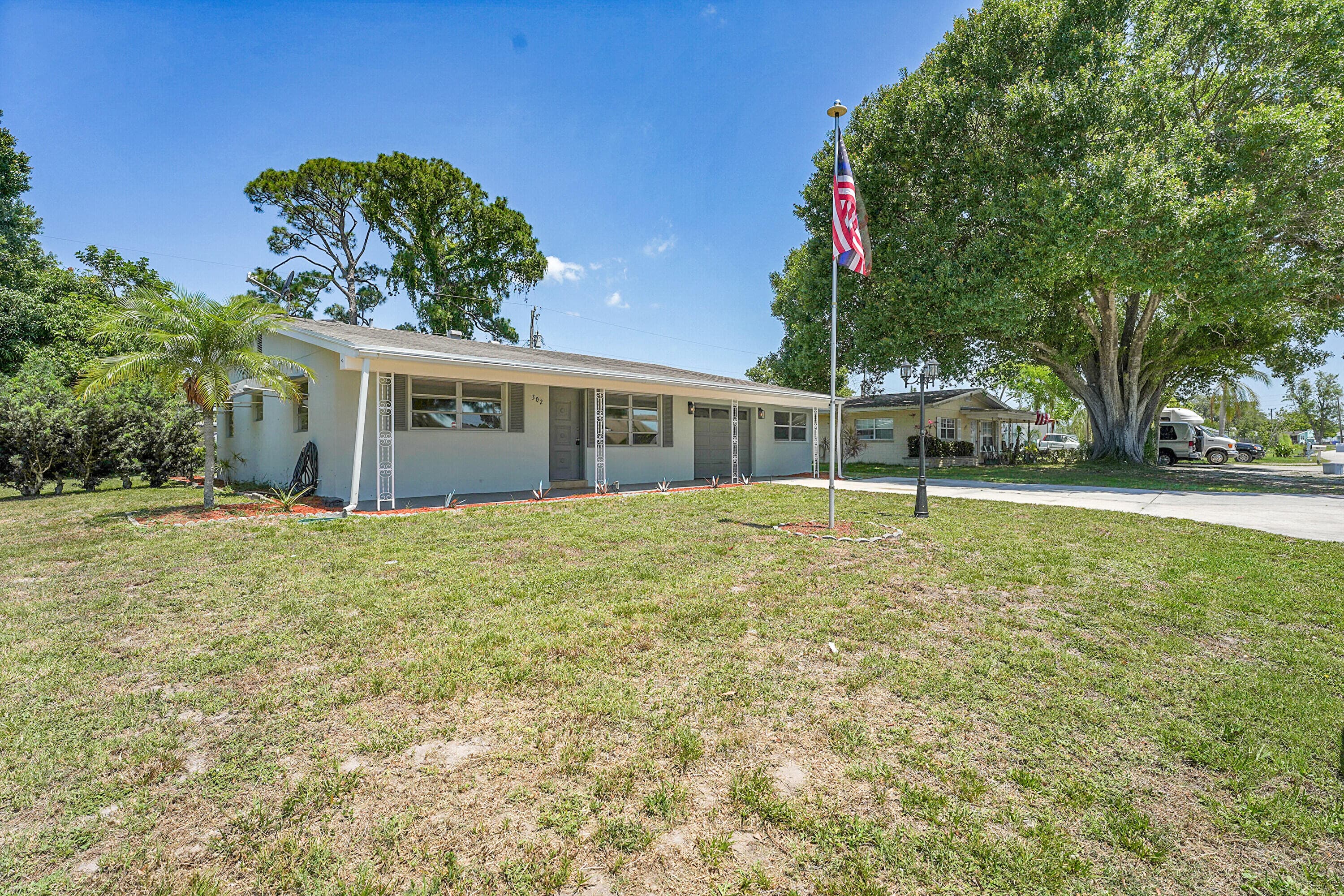 302 W Arbor Avenue, Port St. Lucie, FL 34952 — photo 3 of 25