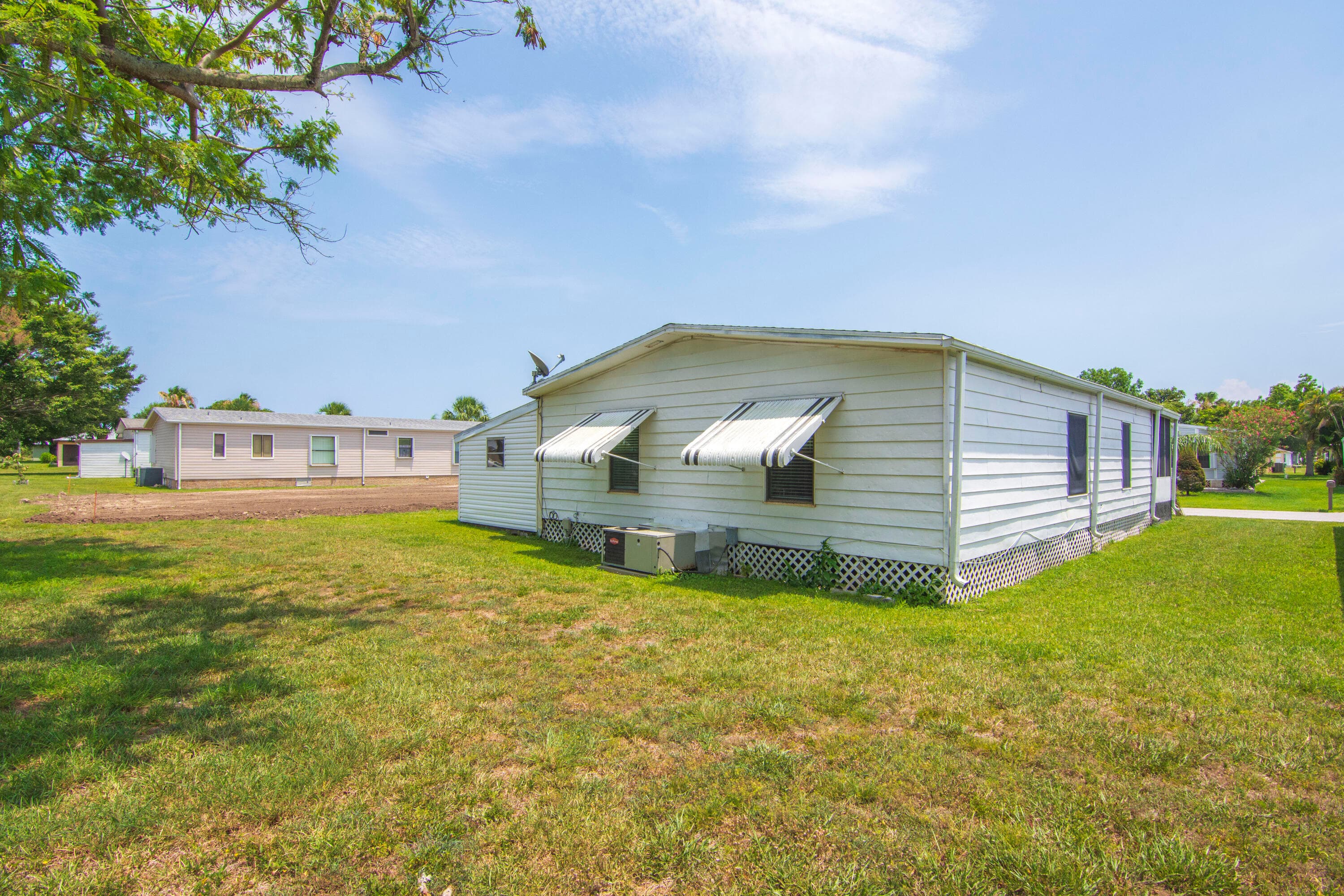 14086 Dalia Avenue, Fort Pierce, FL 34951 — photo 5 of 37