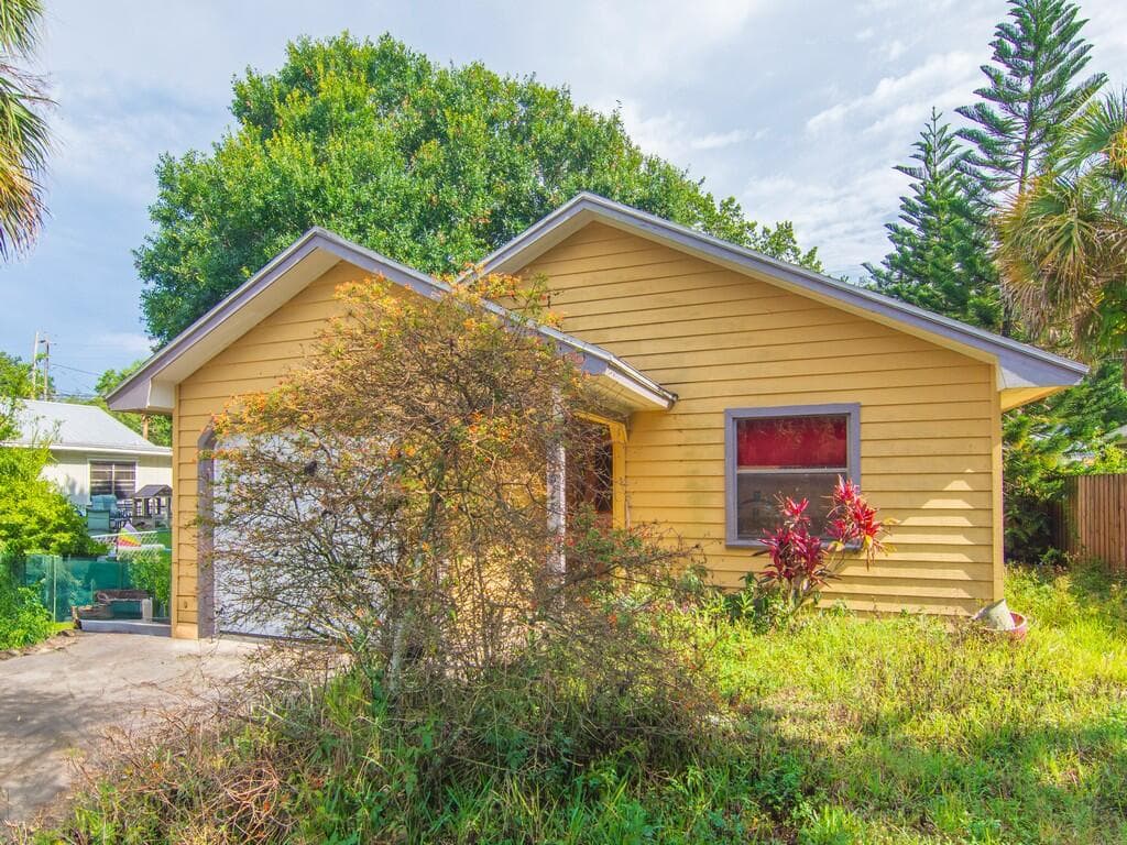 3625 2nd Lane, Vero Beach, FL 32968 — photo 1 of 14