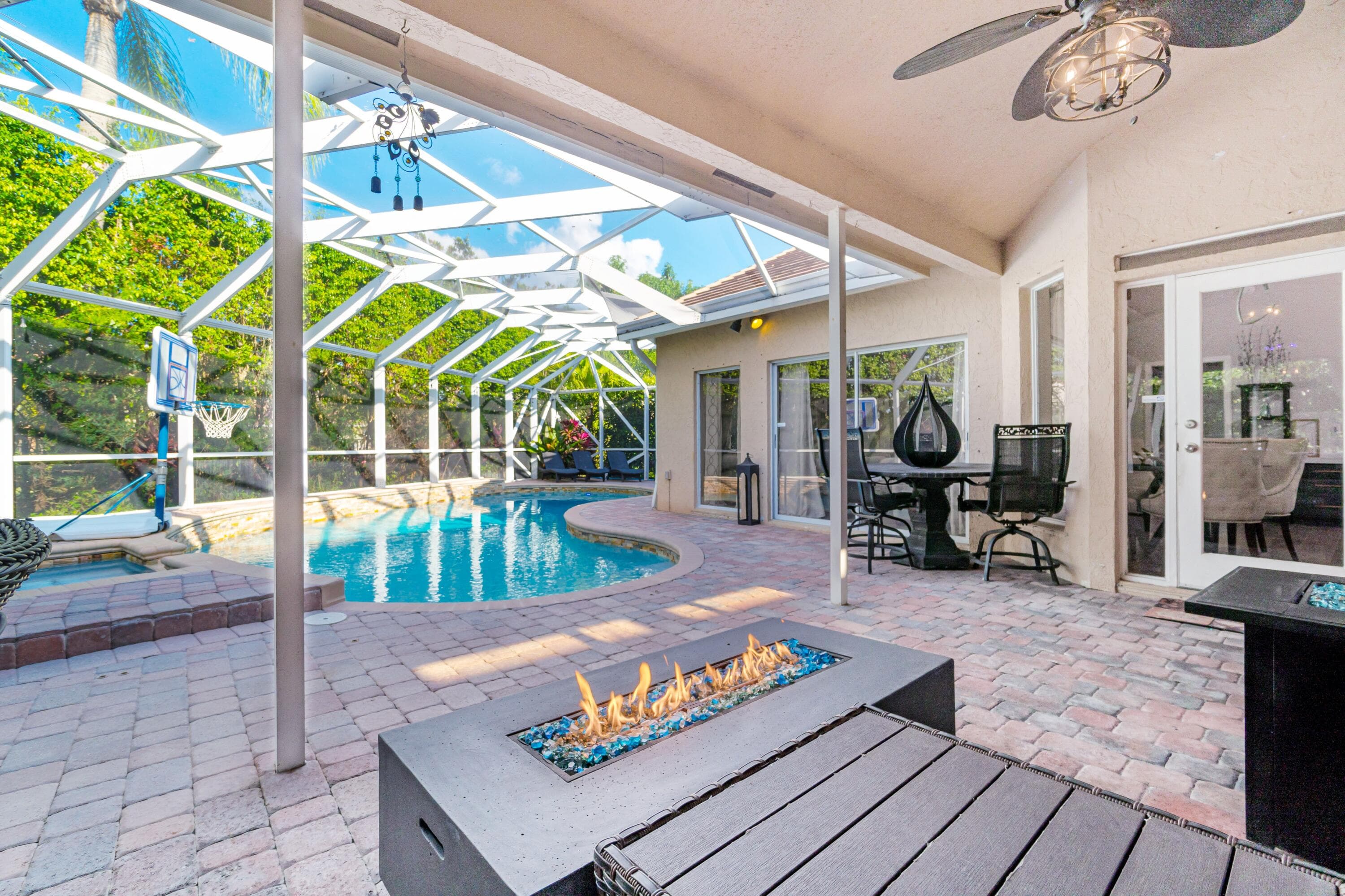 15835 Meadow Wood Drive, Wellington, FL 33414 — photo 14 of 61