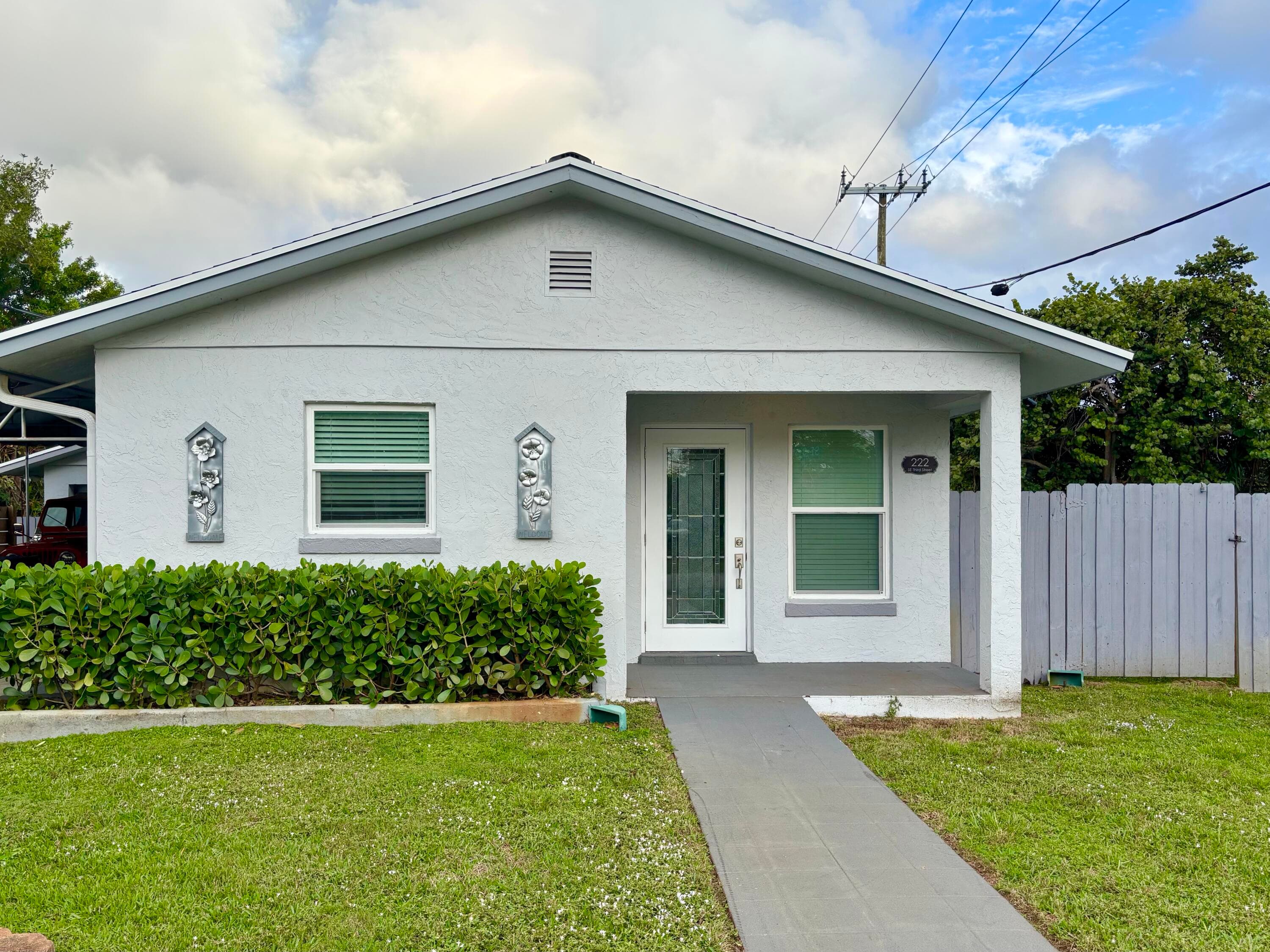222 SE 3rd Street, Boynton Beach, FL 33435 — photo 1 of 40