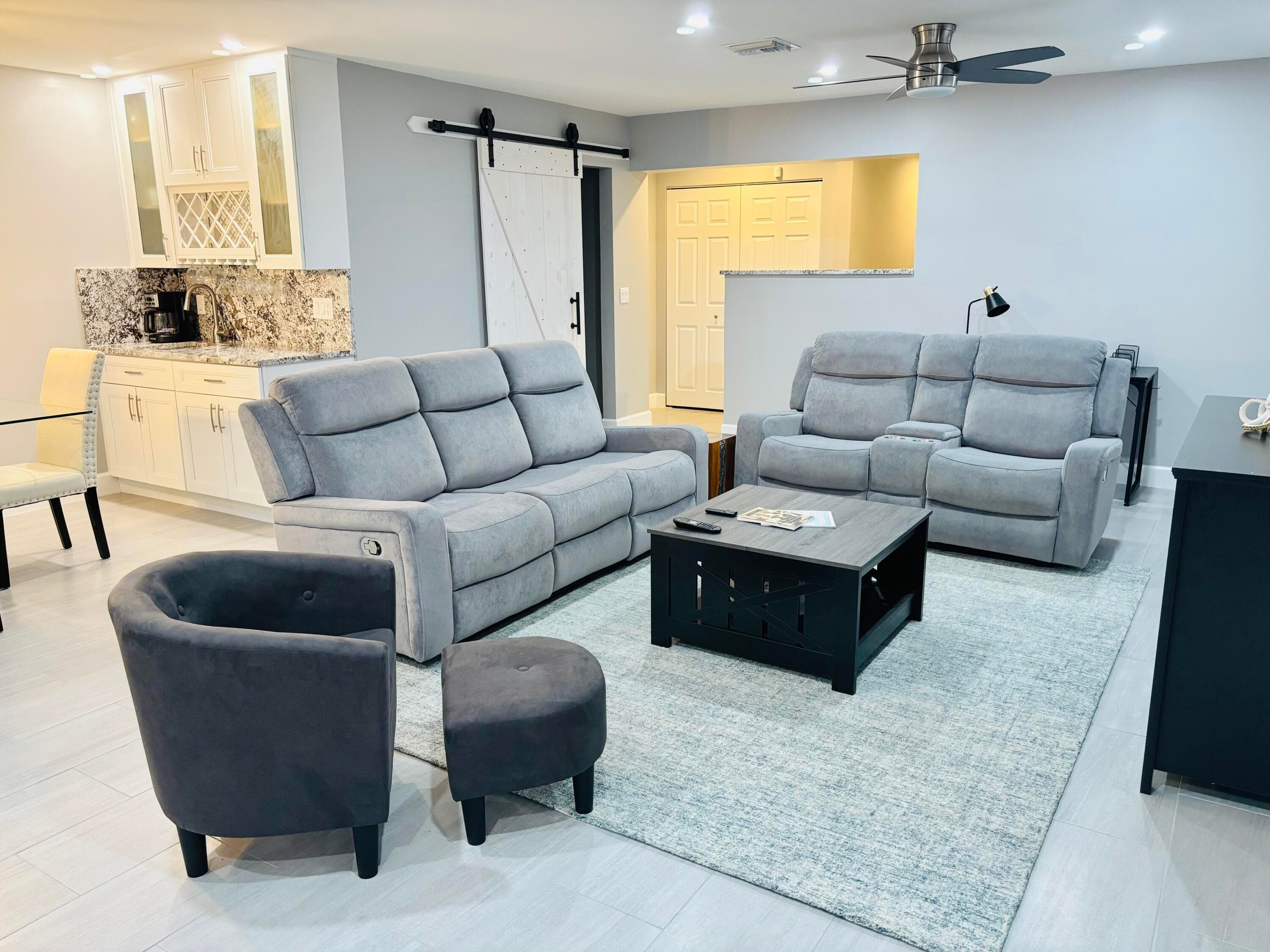 222 SE 3rd Street, Boynton Beach, FL 33435 — photo 8 of 40