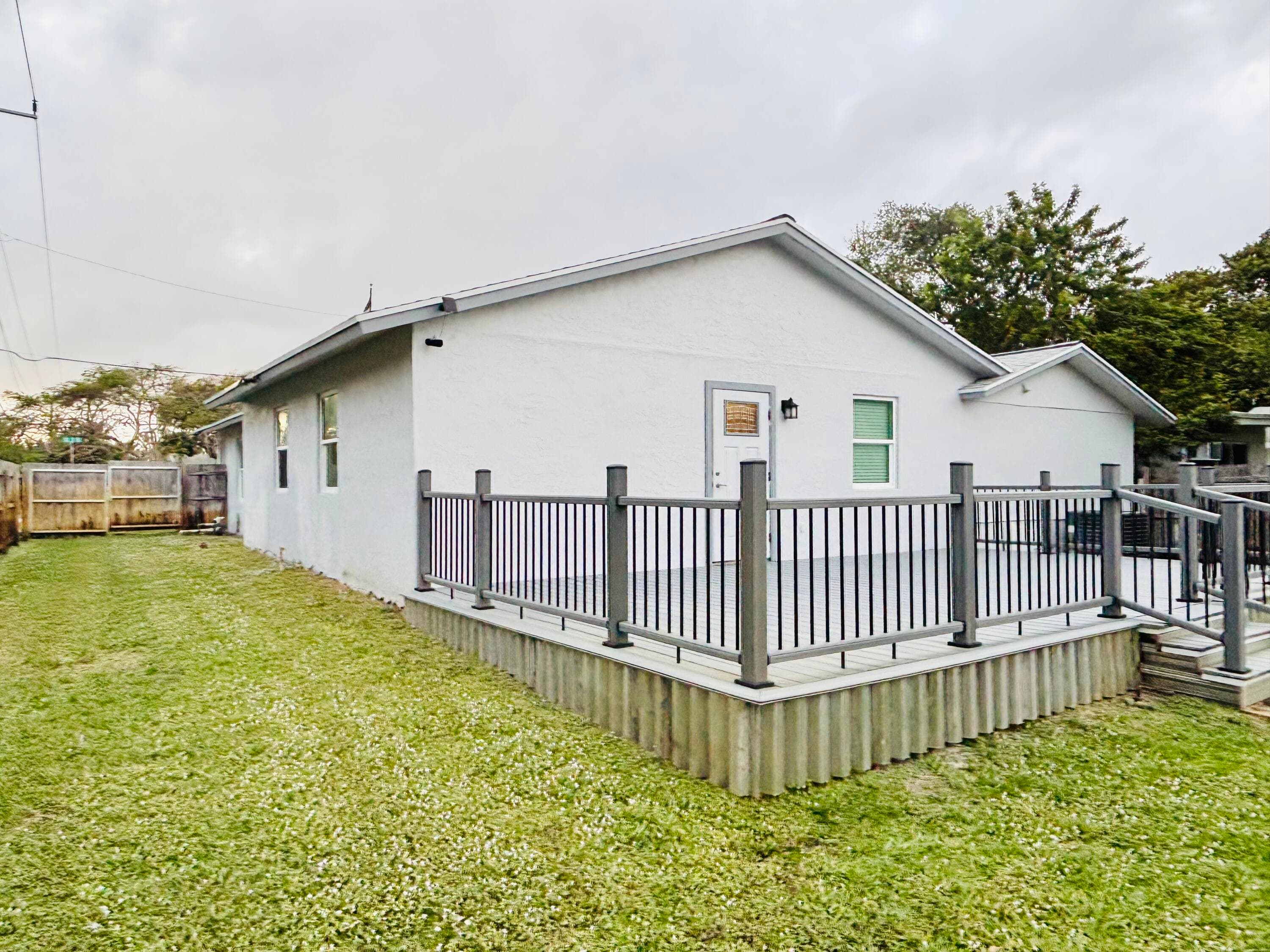 222 SE 3rd Street, Boynton Beach, FL 33435 — photo 31 of 40