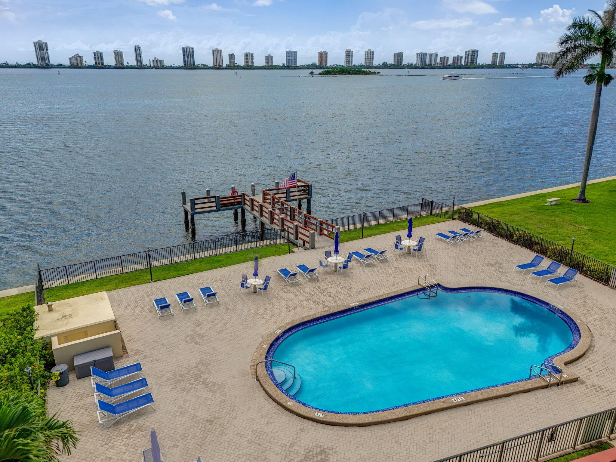 105 Paradise Harbour Boulevard 501, North Palm Beach, FL 33408 — photo 26 of 40