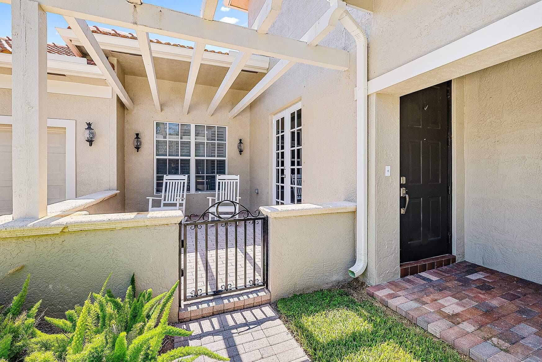 102 Via Santa Cruz, Jupiter, FL 33458 — photo 2 of 30