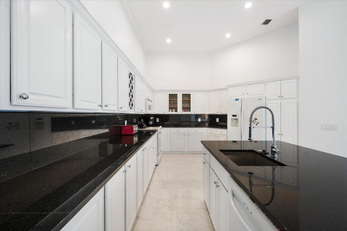 2514 Players Court, Wellington, FL 33414 — photo 11 of 30