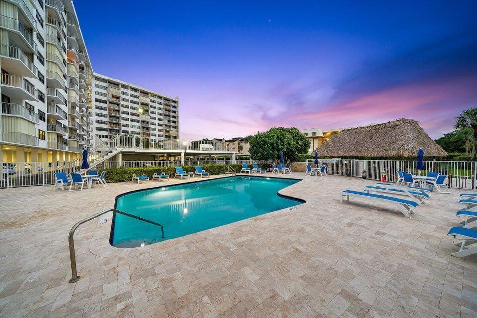336 Golfview Road 905, North Palm Beach, FL 33408 — photo 45 of 51