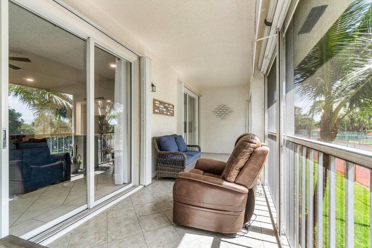103 Half Moon Circle E2, Hypoluxo, FL 33462 — photo 22 of 43
