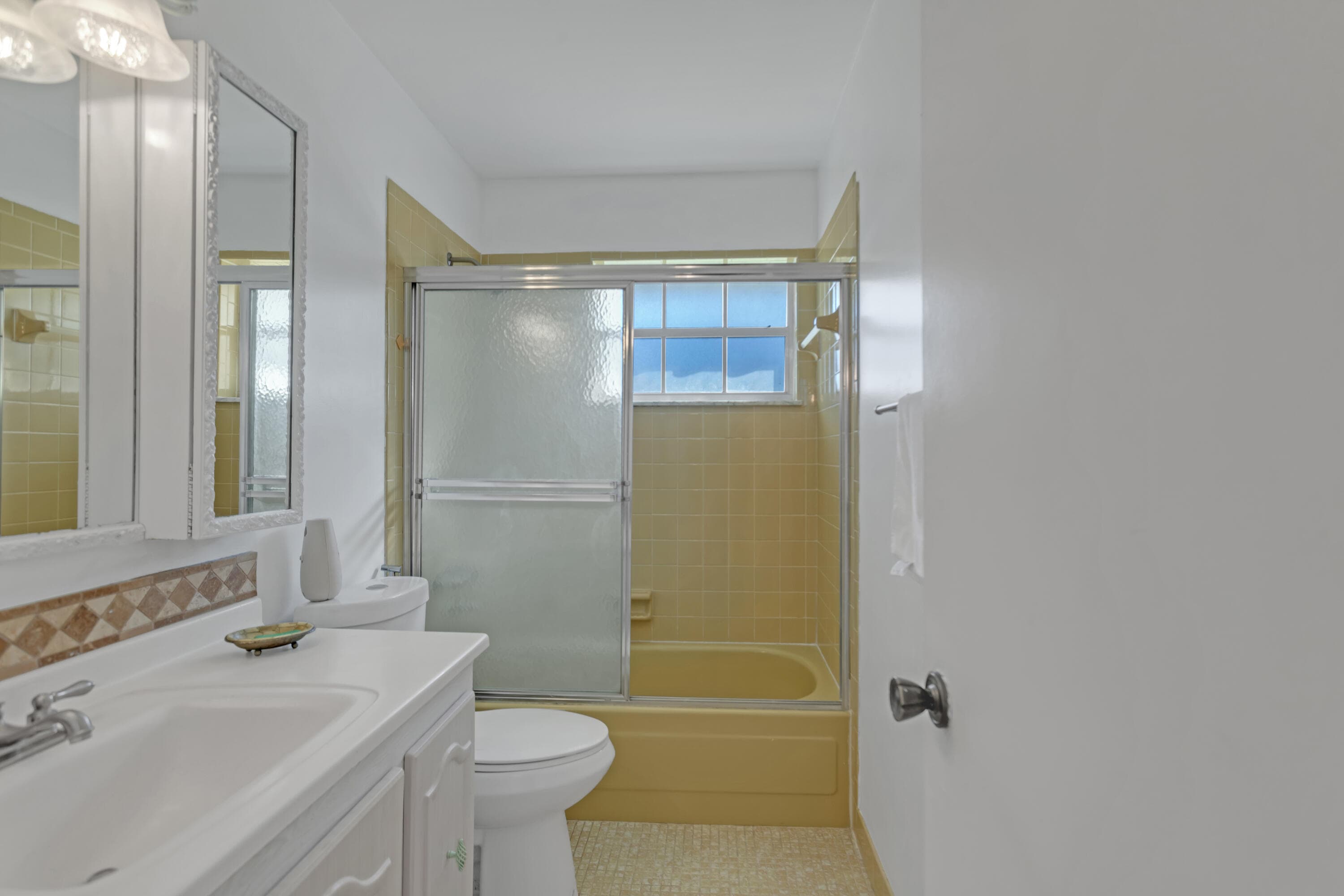 857 Worcester B Lane B, Lake Worth, FL 33467 — photo 26 of 40