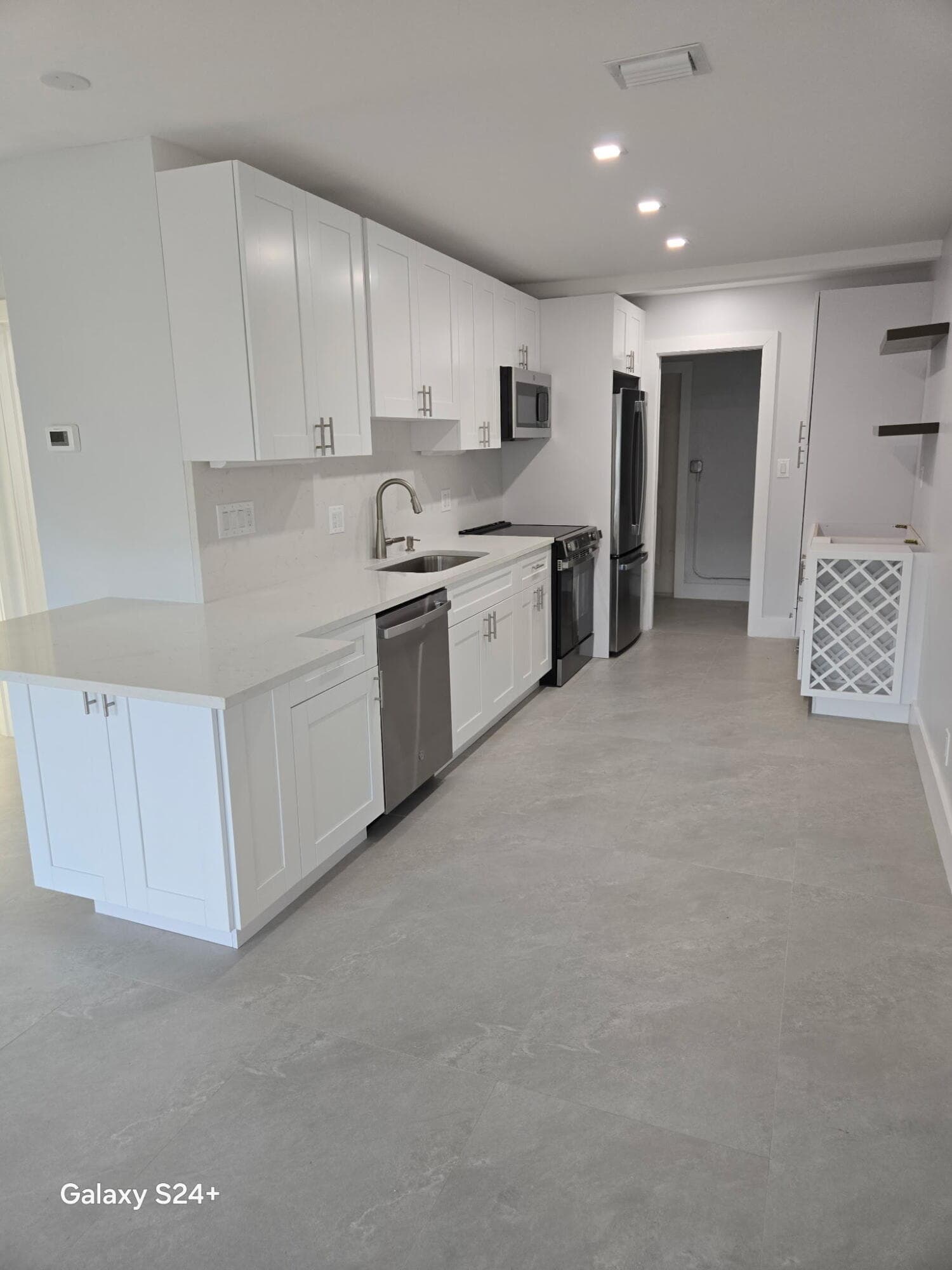 4951 SW 28th Terrace 2, Fort Lauderdale, FL 33312 — photo 1 of 16