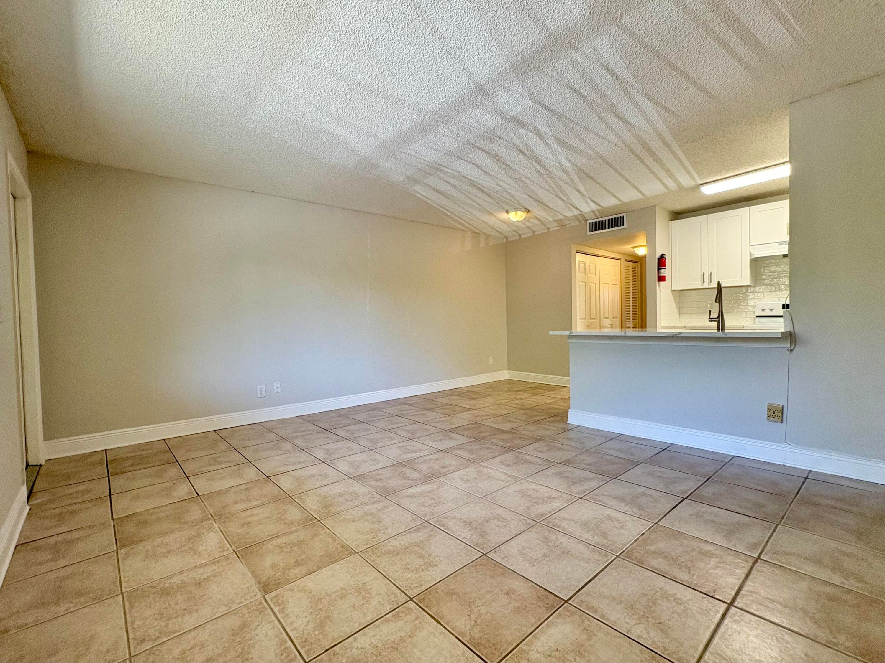 1830 W Meadows Circle 1830, Boynton Beach, FL 33436 — photo 3 of 40