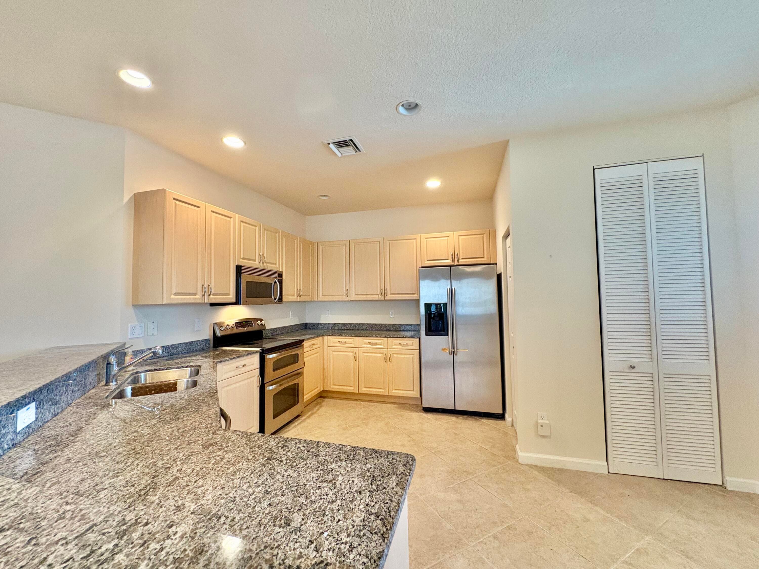 23265 Carolwood Lane 201, Boca Raton, FL 33428 — photo 12 of 36