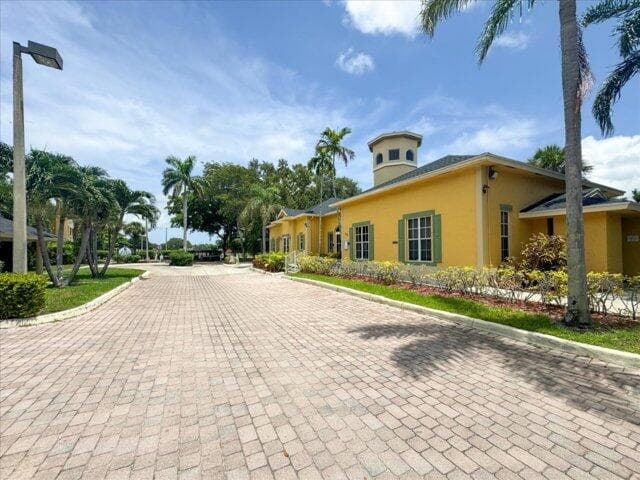 1104 Meadows Circle, Boynton Beach, FL 33436 — photo 3 of 27