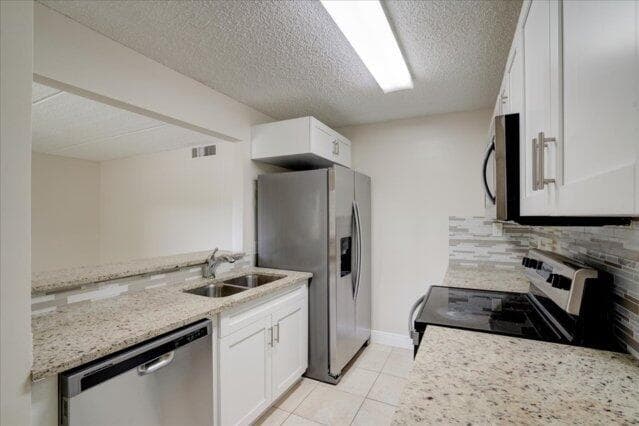 1104 Meadows Circle, Boynton Beach, FL 33436 — photo 11 of 27