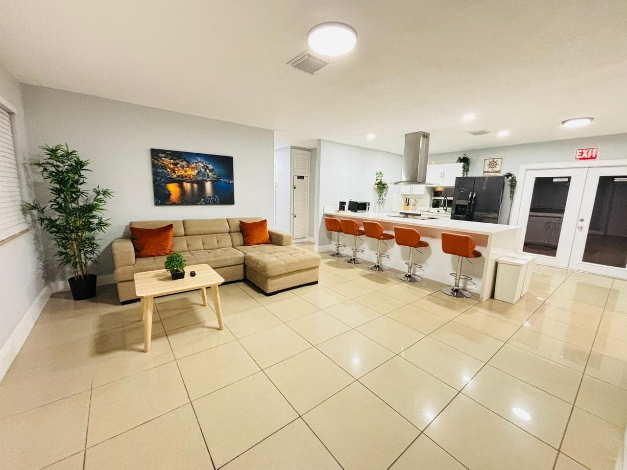 2010 NE 1st Avenue, Pompano Beach, FL 33060 — photo 2 of 34