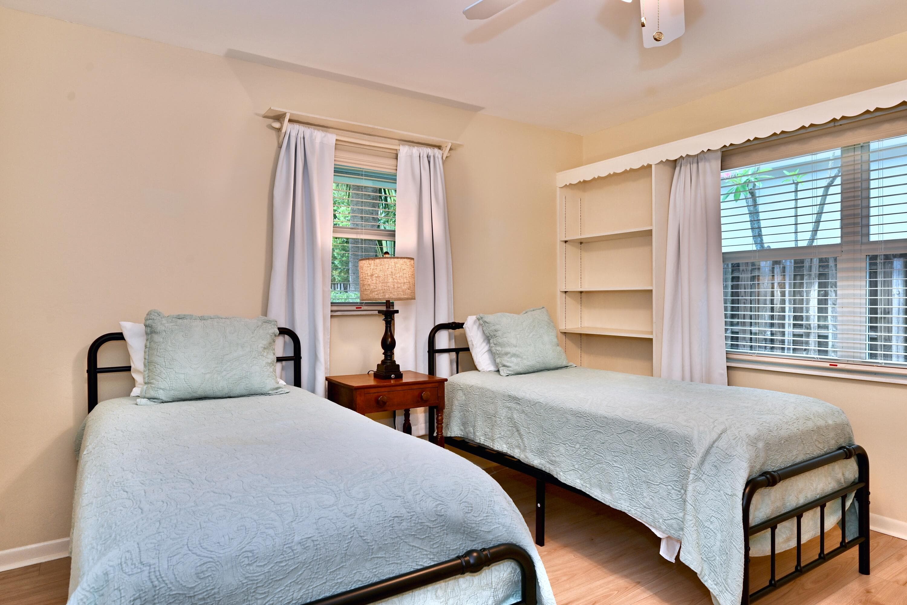 129 Alhambra Place, West Palm Beach, FL 33405 — photo 19 of 41